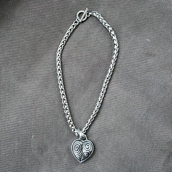 Etsy Vintage Silver Tone Floating Heart Necklace - Picture 5 of 16